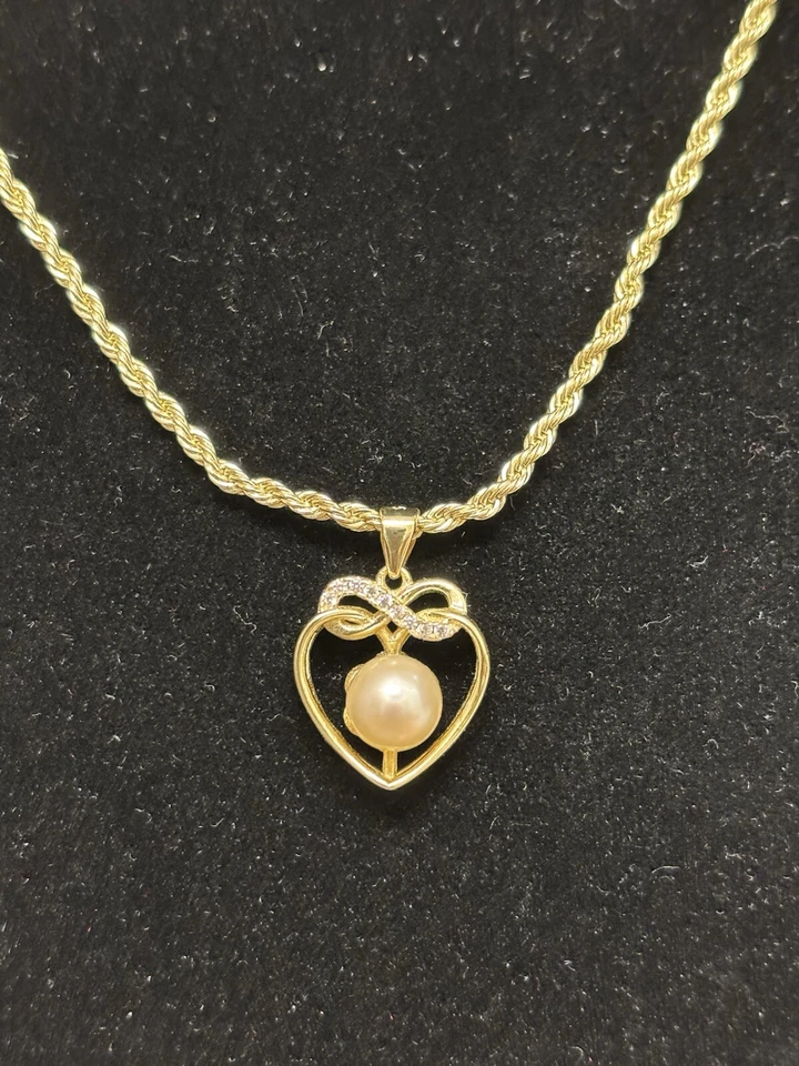 Single Akoya Salt Water Pearl Heart ❤️ Pendant Repurposed Mikimoto Pearl - Image 4 of 4