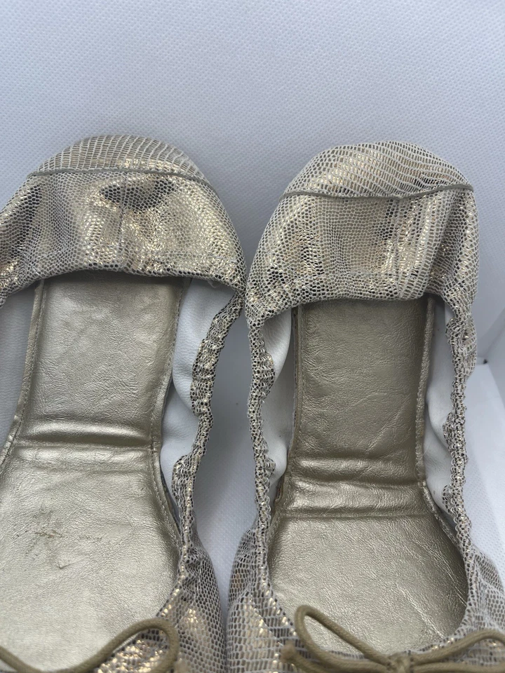 Pisos planos de ballet de cuero dorado semi plegables GAP para mujer - talla 9 estampado de serpiente metálico Foto 3 de 4