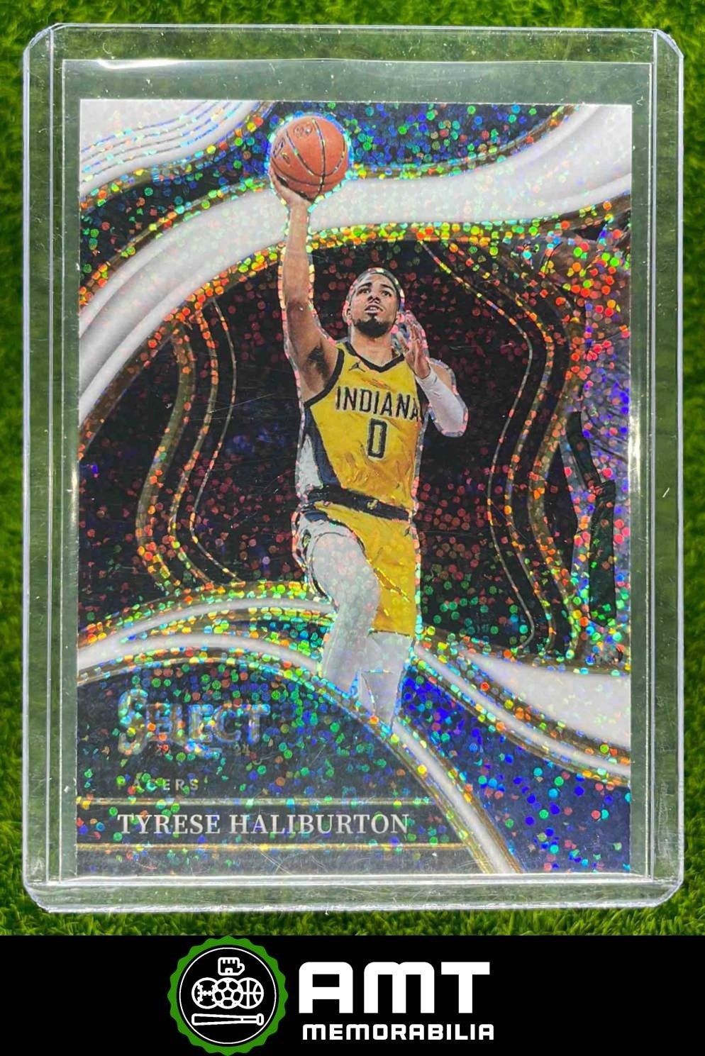 Tyrese Haliburton 2023-24 Panini Select White Sparkle Prizm SSP Pacers #229