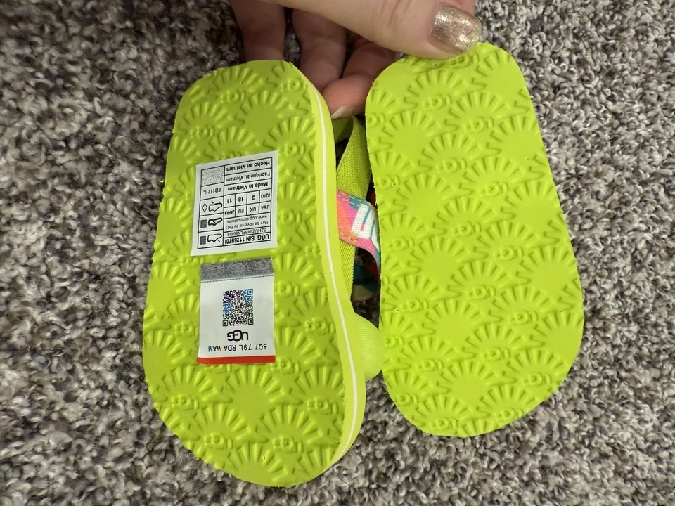 Sandalias Baby UGG Verde Neón Eslinga Espalda Zapatos Talla 02/03 O 6-12 Meses NUEVAS CON CAJA Foto 3 de 4