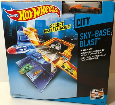 Hot Wheels City Turbo Abduction Set Brand New Factory Sealed 2012 Fold Go  Set