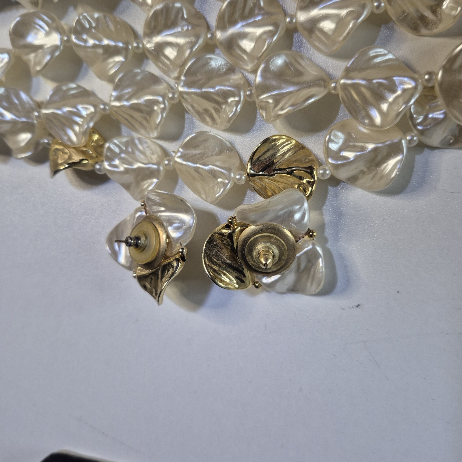 VTG Statment multiple strand Shells N Pearls Opal… - image 5