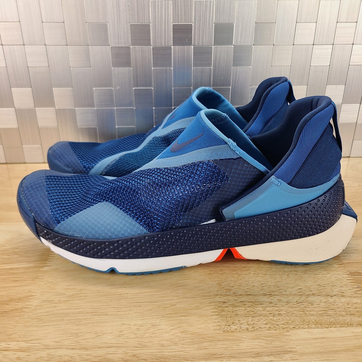 Nike Go Flyease Men's Size 6.5/Womens 8 Court Blue/White