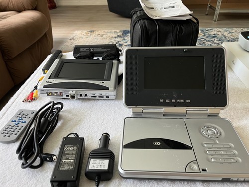 Venturer Pair of Portable DVD Players Widescreen for Car - Remote and Case incl