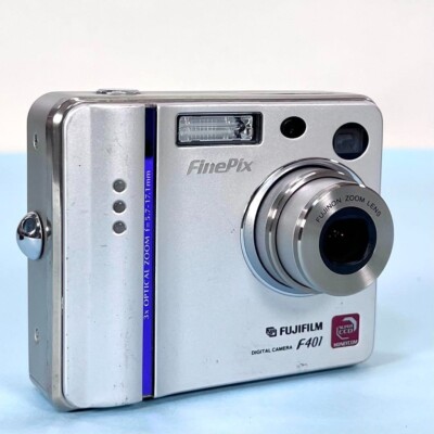 FUJIFILM FinePix F401　デジタルカメラ 富士フイルム、光学3倍200万画素「FinePix F401」