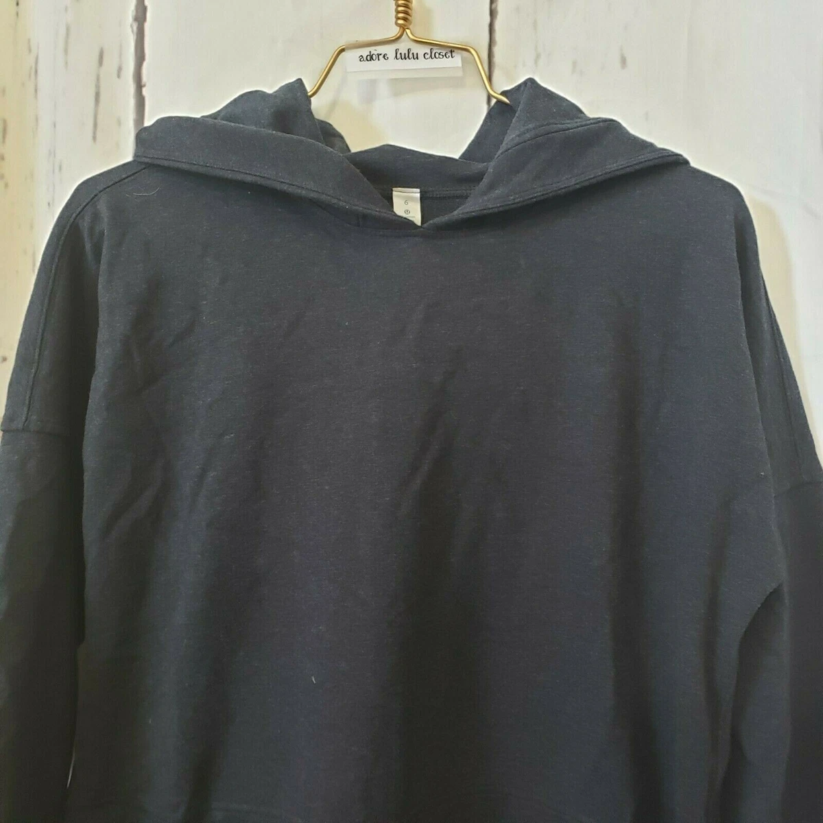 Lululemon cut sales above hoodie