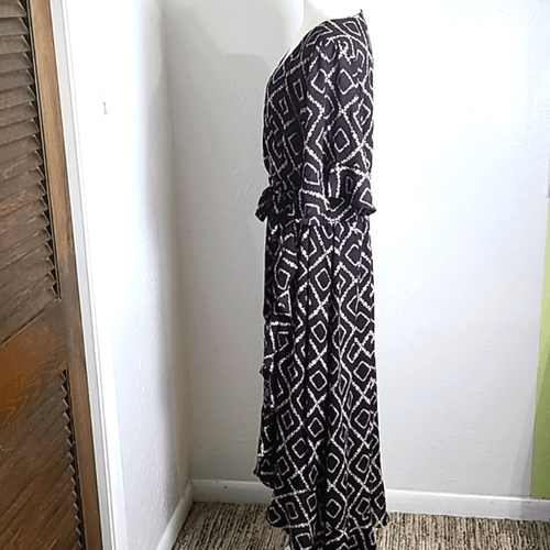 Vestido negro torrido alto-bajo envolvente blanco y naranja diseños florales, talla 1, 1X, nuevo con etiquetas - Imagen 8 de 13