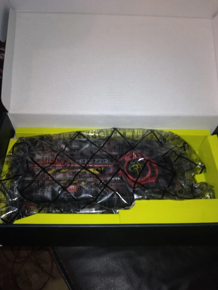 Tarjeta de gráficos de video premium AMD ATI Radeon C016 HD 5770 1 GB HD-577A-ZN Foto 3 de 4