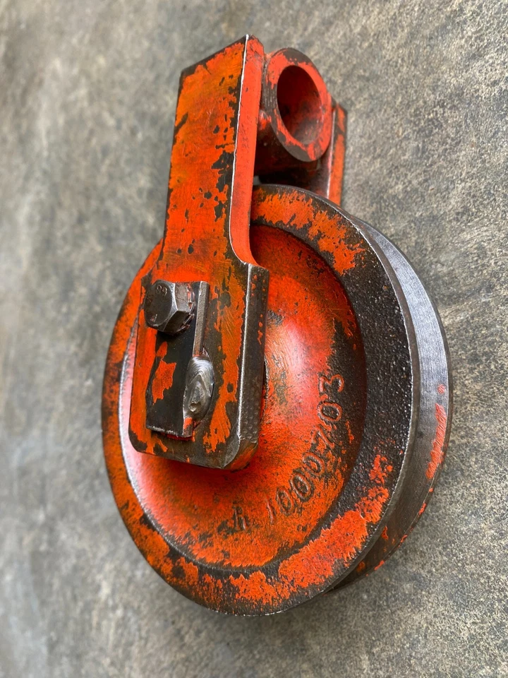 Ancienne  poulie en  acier 16 cm, très robuste - Photo 3/4