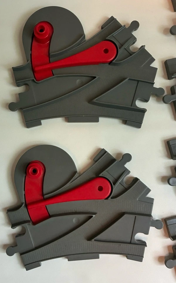 LEGO Duplo TRAIN Track Lote 27 Piezas GRIS OSCURO Curvado Interruptor Recto Estación Final Foto 2 de 4