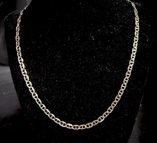 Catena a maglie Gucci in oro 10 kt 17 5 grammi audace ed elegante