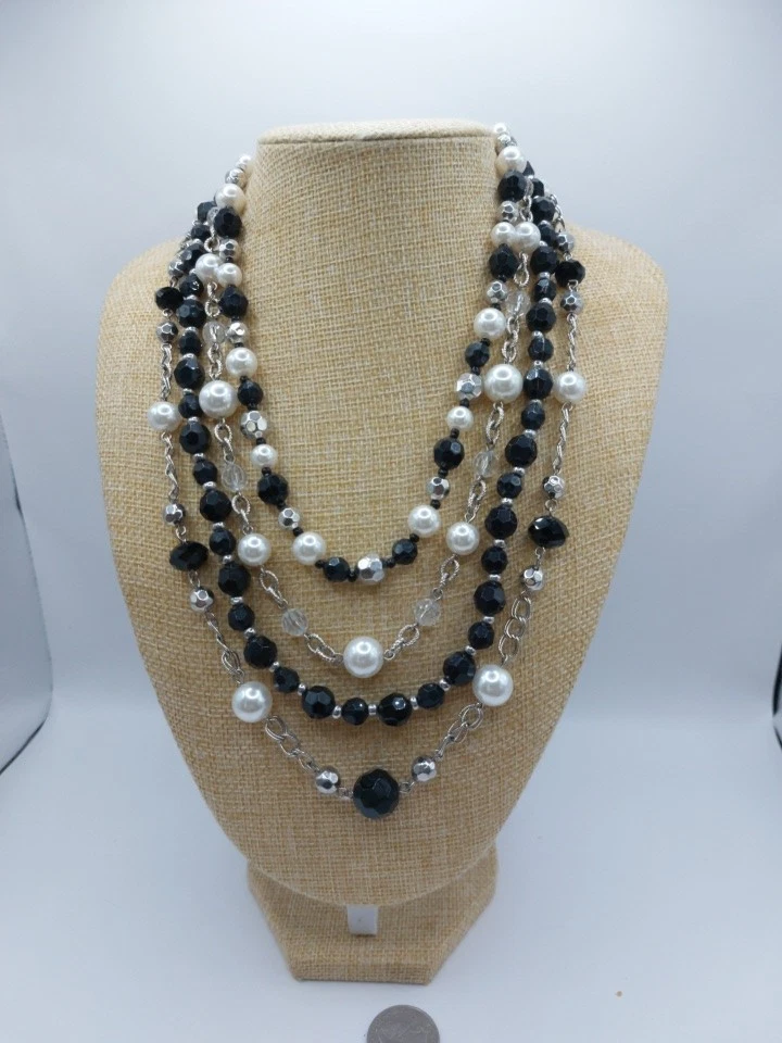 VETEMENTS Collana dichiarazione tono argento 4 fili perle nere perle finte catene scintillanti