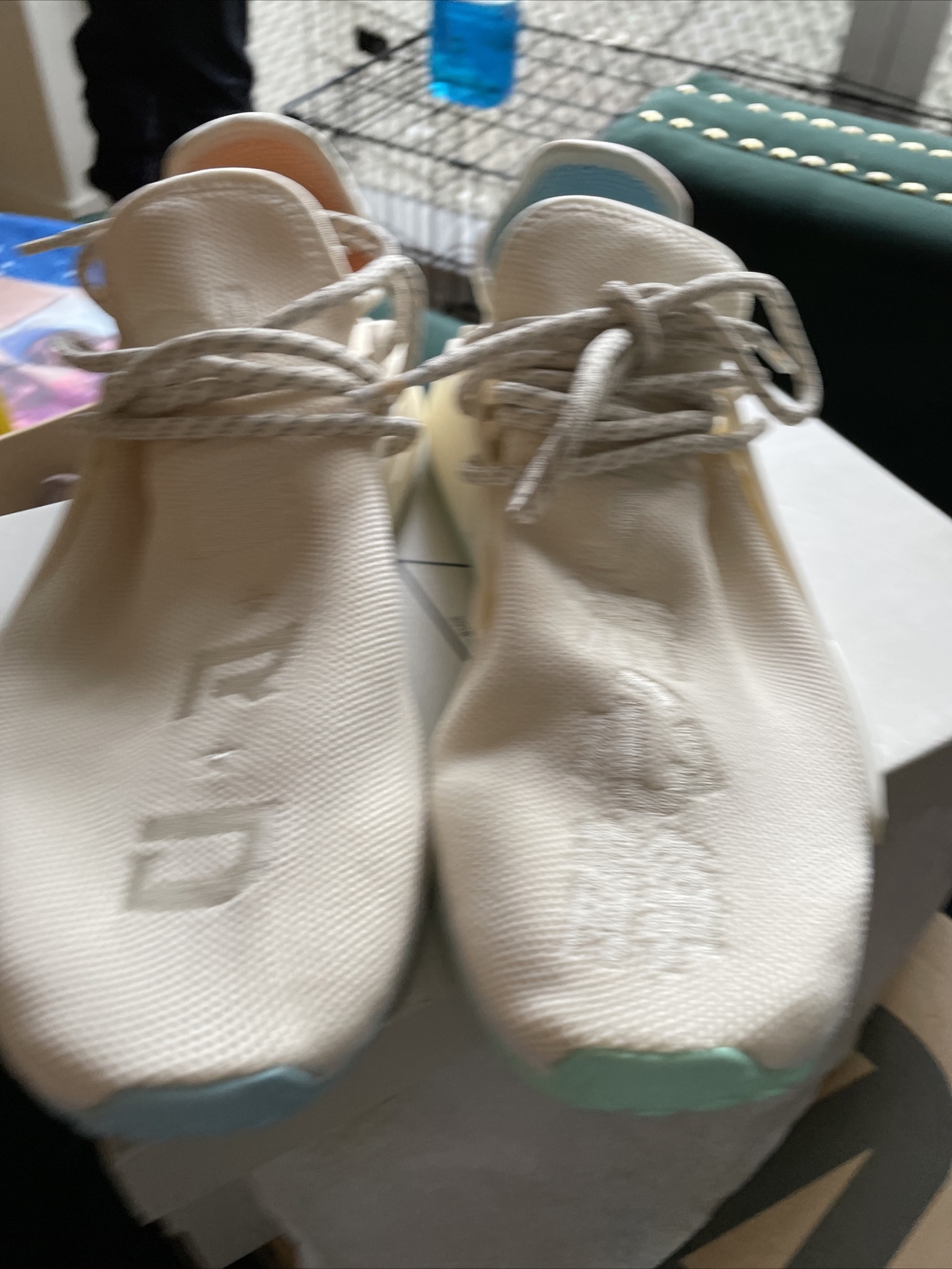 human race chalk white