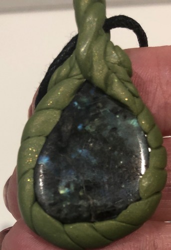 Labradorite Pendant + Leather Cord Set in Resin Clay Unused - Picture 5 of 5