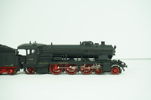 Roco HO Scale DR German Railway 4-6-2 Steam Engine # 18 137 No Box B20 - Picture 8 of 17