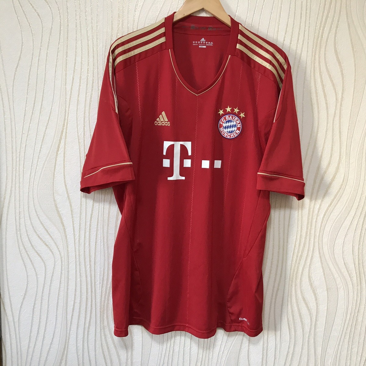 BAYERN MUNICH 2011 2012 HOME FOOTBALL SHIRT SOCCER JERSEY ADIDAS
