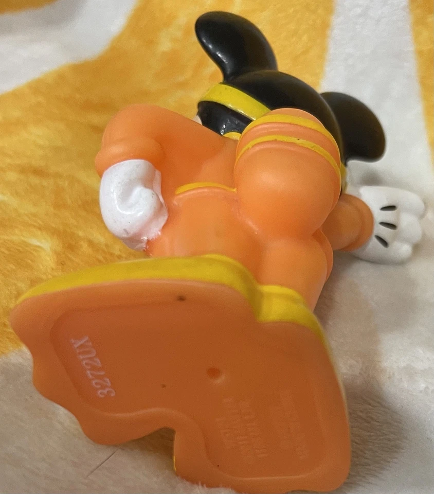 Fisher Price - Клубный домик Микки Мауса - 4-дюймовая ванна-белка - акваланг Микки - 2011 - Изображение 2 из 4