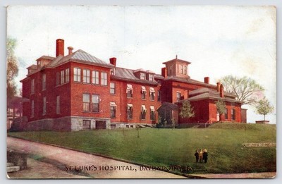 Davenport IA Three Children at The Bottom of The Hill @ Saint Luke's Hospital
