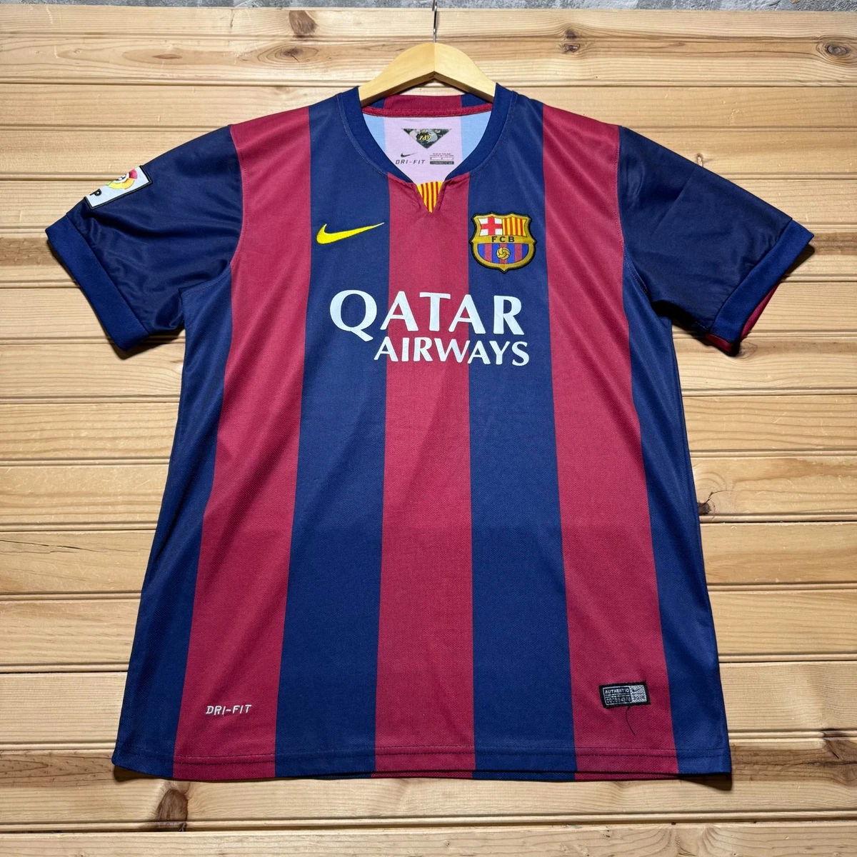 Preços baixos em Tamanho M Fc Barcelona Equipe Nacional de Camisas