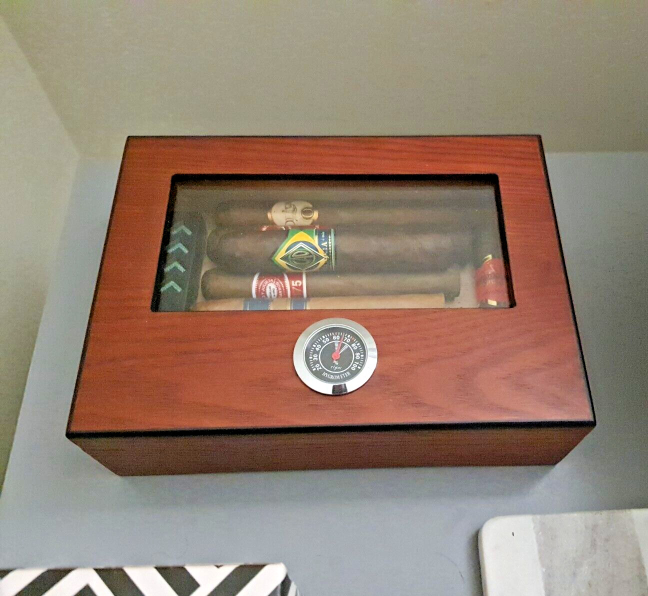 Cigar Humidor Glass Top Cigar Box with Hygrometer Humidifier and
