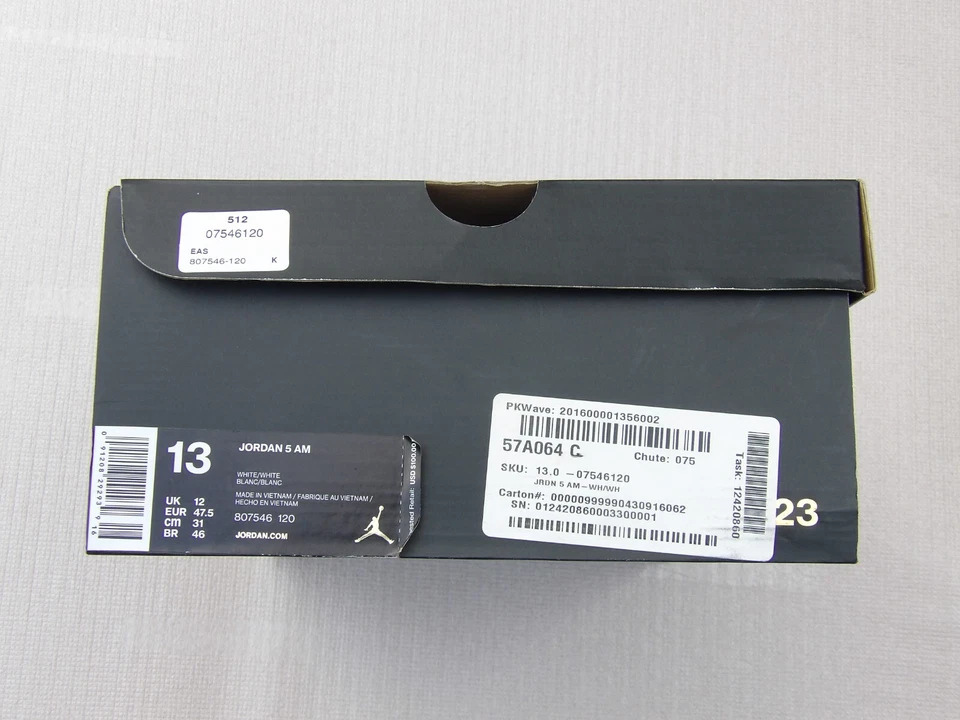 Hombre Jordan 5AM - Talla 13 - Usado Foto 2 de 4