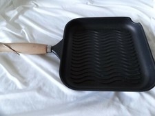 Alu Bratpfanne Pfanne mit Beschichtung viereckig mit Ausguss zum Braten 24 cm ø