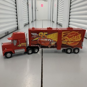 lightning mcqueen truck track