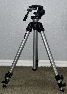 Bogen Pro Camera Tripod 3011 - 3130 Fluid Head Manfroto 128RC Pre Owned