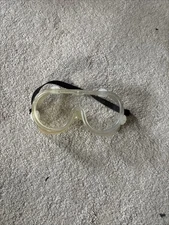 OnGuard OG220S Safety Goggles Protective Eyewear Good Condition ￼