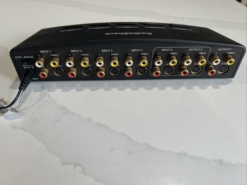 RadioShack 15-314 (5 In 2 Out) A/V Switch - Picture 2 of 3