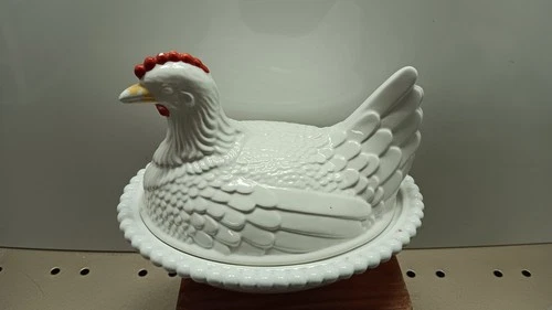 Vintage Westmoreland Milk Glass Large Hen on Nest Dish With Lid 7.5” x 6” x 6”