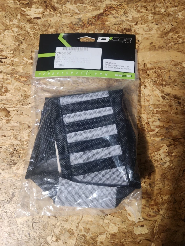 Cubierta de asiento D'COR 30-50-457 negra/gris Yamaha YZ250F 2014-18 YZ450F 2014-17 Foto 3 de 3