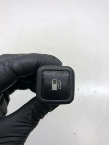 VW GOLF VII Variant BA5, BV5 Schalter zum Öffnen des Kraftstofftanks 30594472