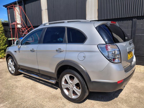 CHEVROLET CAPTIVA LTZ , AUTOMATIC ,TURBO DIESEL, 7 SEATS, 4X4 , FULL LEATHER VGC - Picture 4 of 15