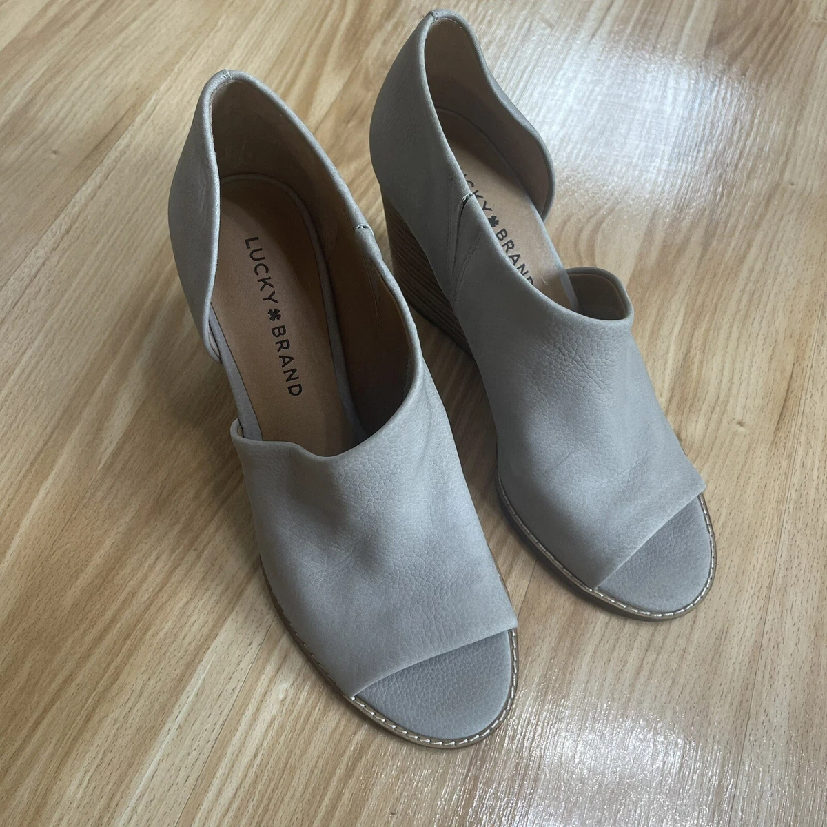Lucky jaxy wedge best sale sandal