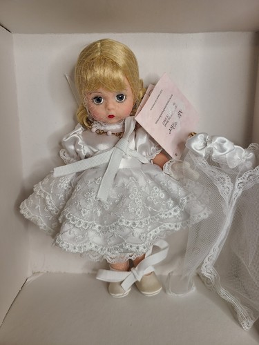 Madame Alexander First Communion Doll 37692 Original Box Hairnet Papers Vtg 2001 - Picture 2 of 17