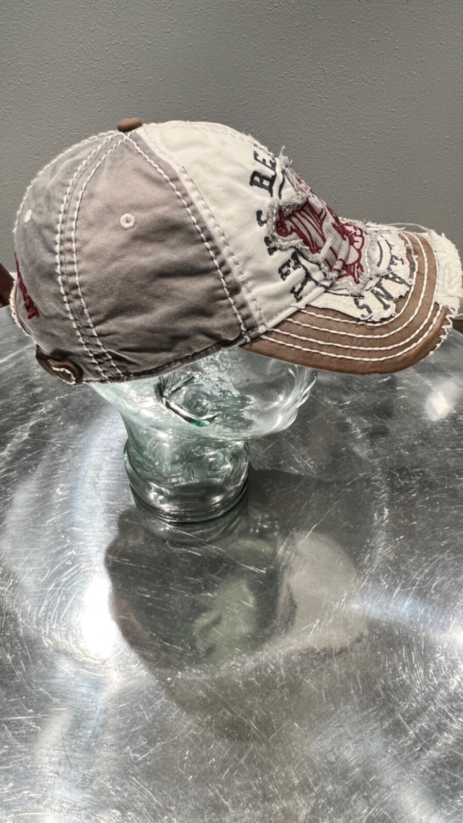 TRUE RELIGION STRAPBACK PATCH HAT - image 4