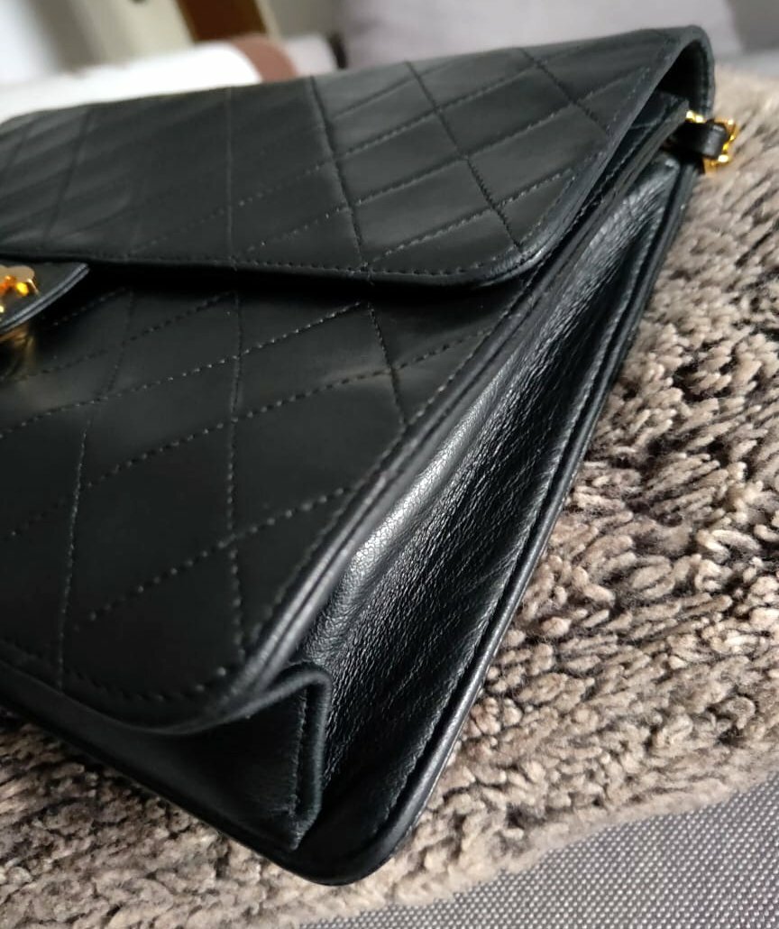 CHANEL Classic Single Flap Magnetic Closure Shoulder Bag CHANEL Classic Single Flap Magnetic Closure Shoulder Bag