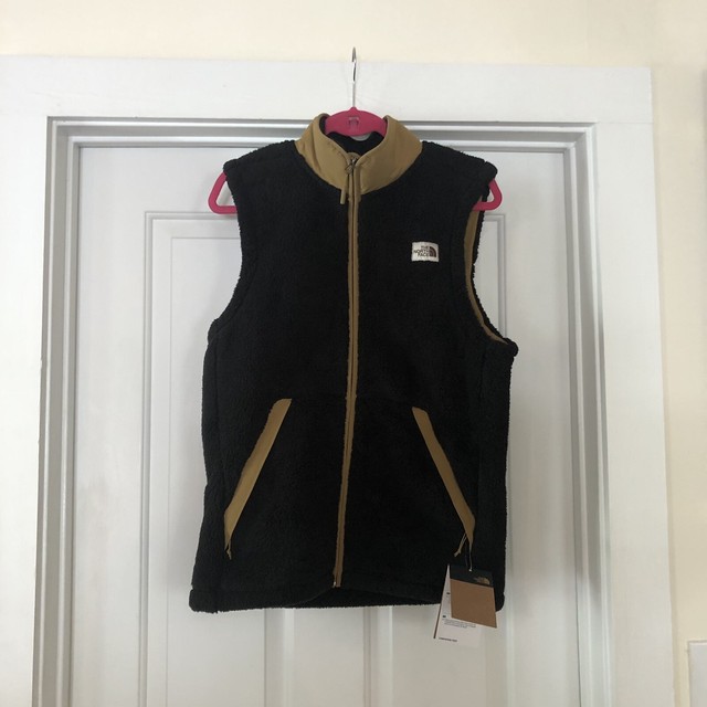 north face sleeveless fleece