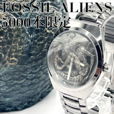 fossil フォッシル　aliens エイリアン　限定　腕時計　ウォッチ Amazon.co.jp: フォッシル エイリアン 腕時計 & エッグ型ケース