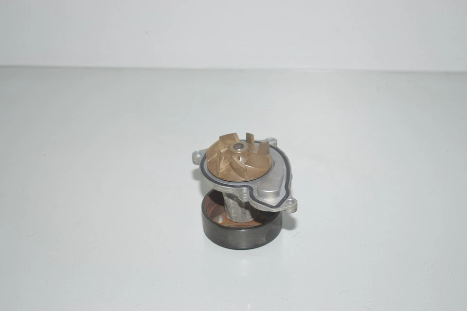 Bmw G05 X5 M50d Xdrive G07 G30 G31 G06 G11 G12 Coolant Pump 50022336 8595644 - Image 3 of 4
