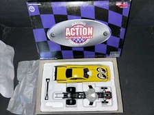 1996 Kenji Okazaki - Moon Eyes Jim Dunn Racing - Action 1:24 Diecast Funny Car