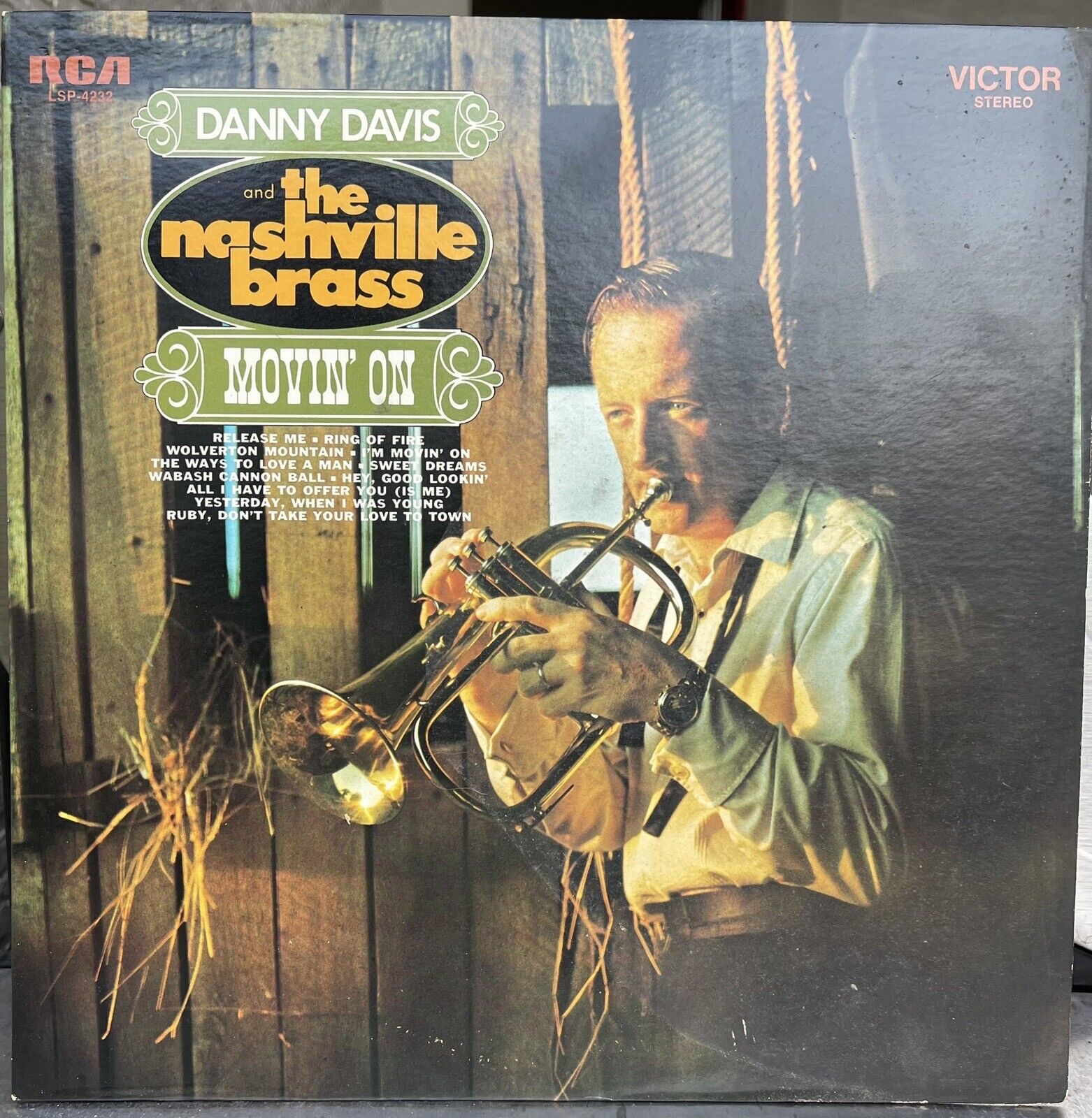 Danny Davis And The Nashville Brass - Movin' On 33 RPM Vinyl LP Record VG+