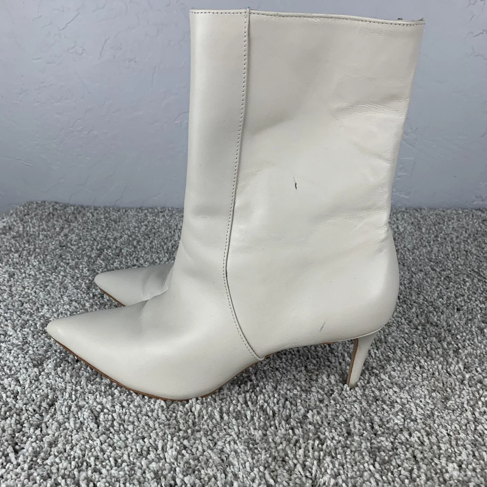 Botas Schutz Mujer Talla 9B Cuero Crema Punta Tacones de Aguja Hechas en Brasil Foto 3 de 4