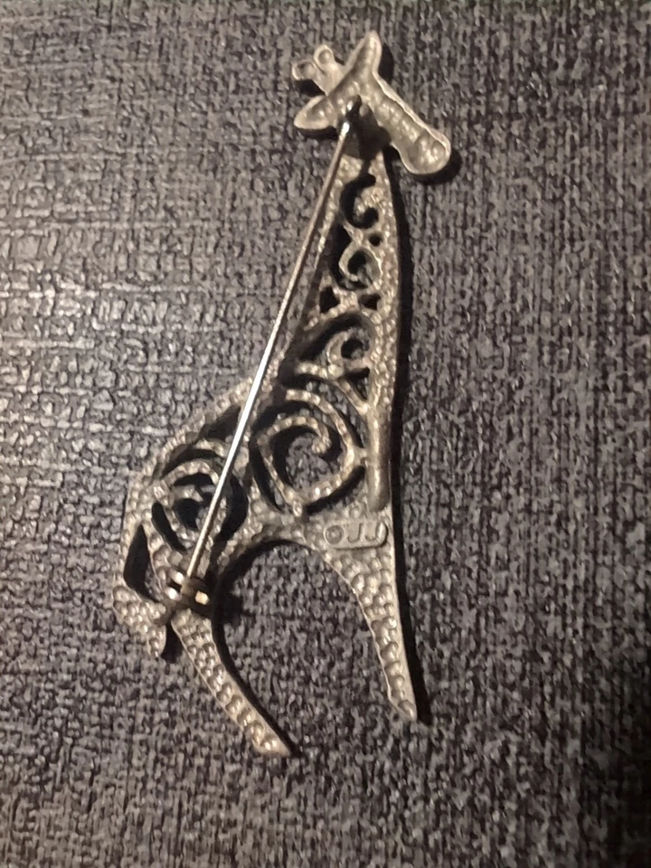 Broche prendedor jirafa trabajo abierto peltre lia sophia retirado, Firmado, Detallado Foto 2 de 2