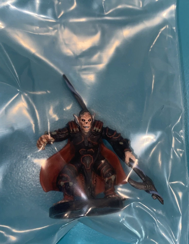 Warmaster Tsavong Lah w/Card 58/60 SWM Star Wars Miniatures WotC RPG Legion Mini - Image 2 of 3