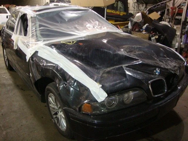 AC Condenser Fits 98-03 BMW 540i 206035 - Image 3 of 4