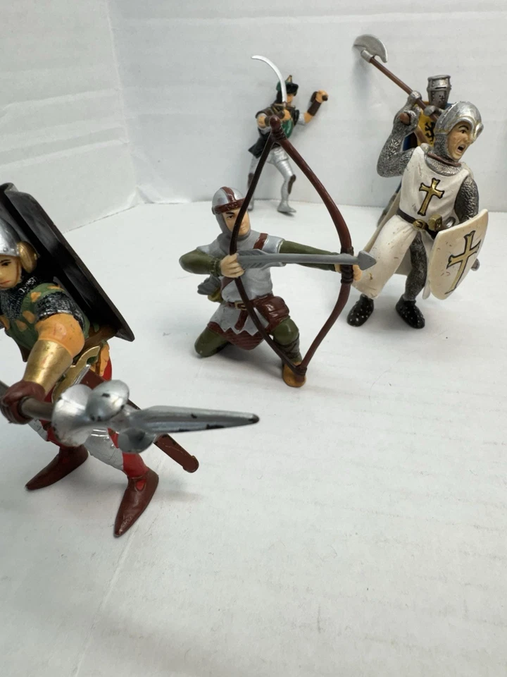 LOTE DE FIGURAS MEDIEVALES Schleich Papo caballo caballero Plastoy, soldados rey cruzado Foto 3 de 4