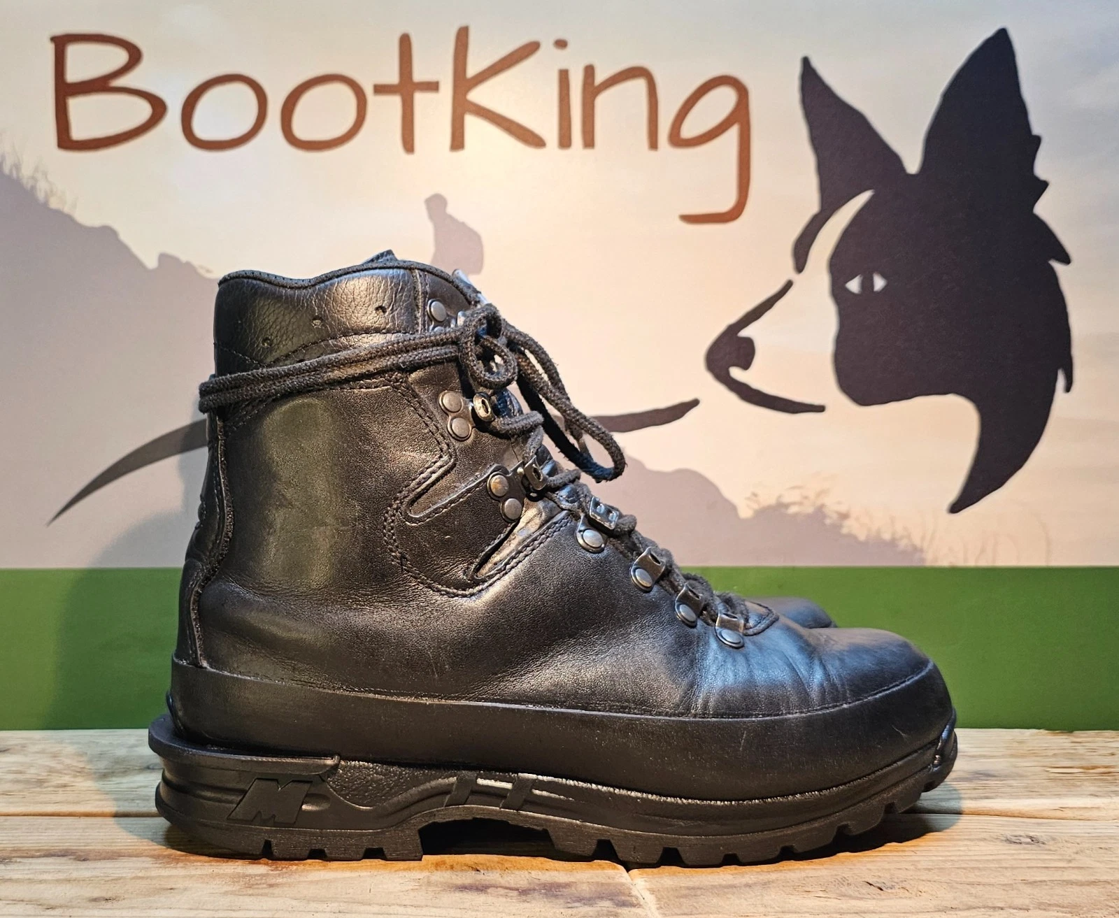 Meindl Bund German GTX Goretex mountain boots for Hiking, Walking, Fishing UK 7