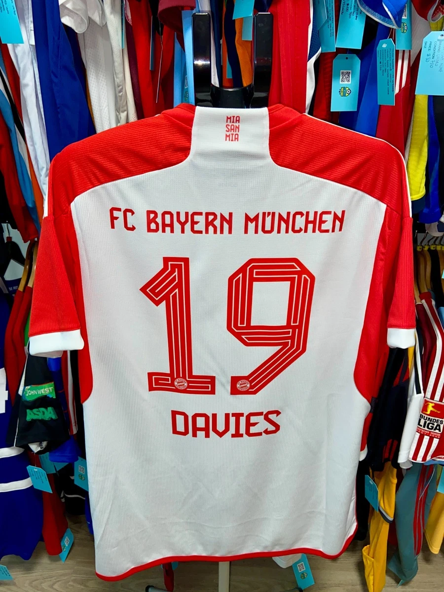 Bayern Munich Size XL International Club Soccer Fan Jerseys for